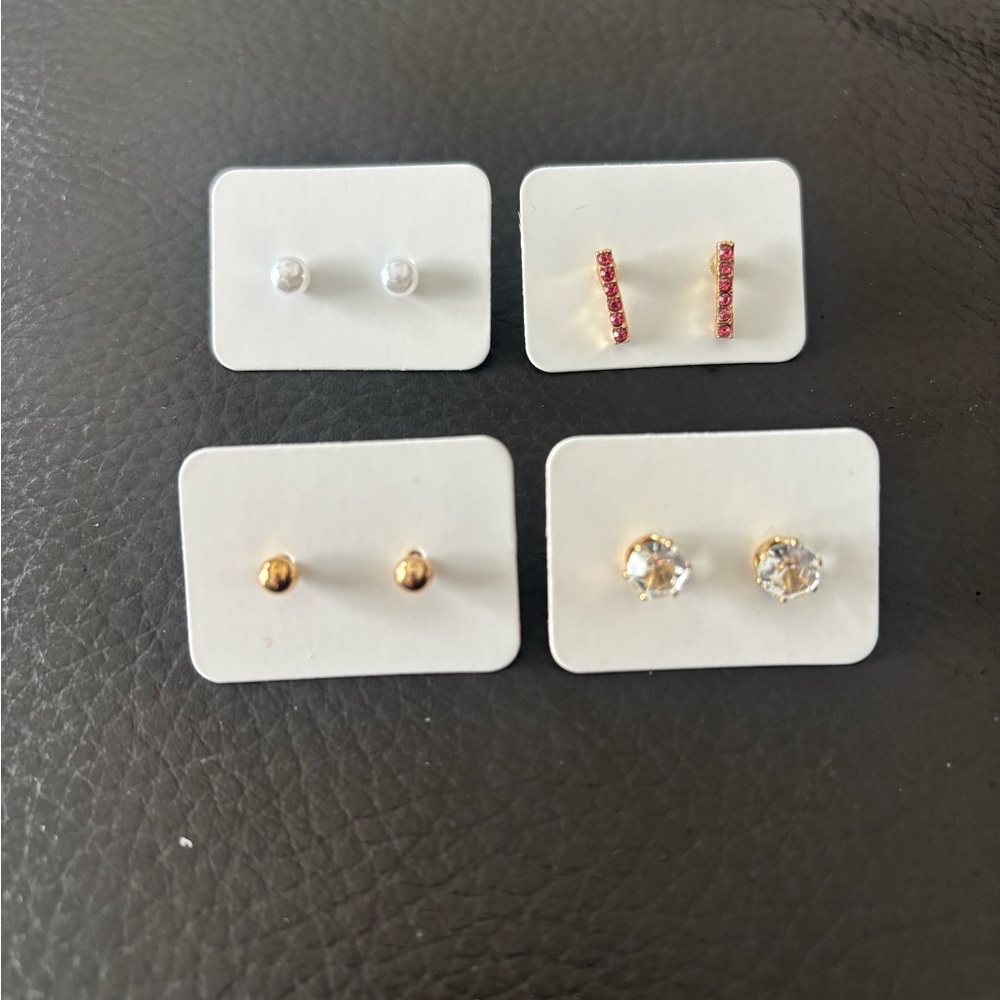 Gold Tone and Pearl Stud Earring Set Bundle of 4 - Picture 2 of 4